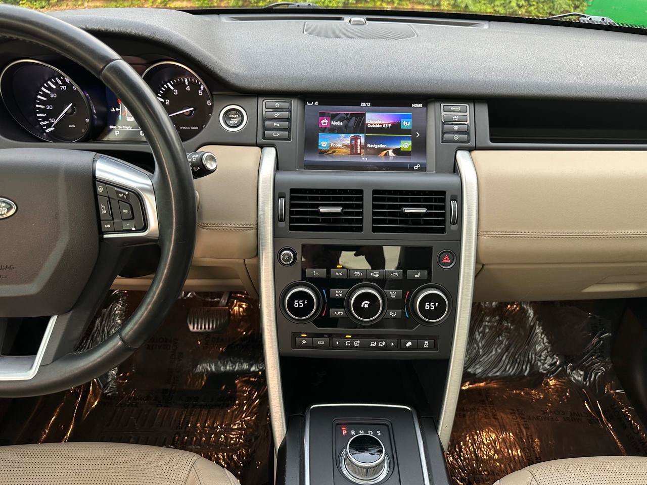 Used 2016 Land Rover Discovery Sport HSE AWD/4WD image 29