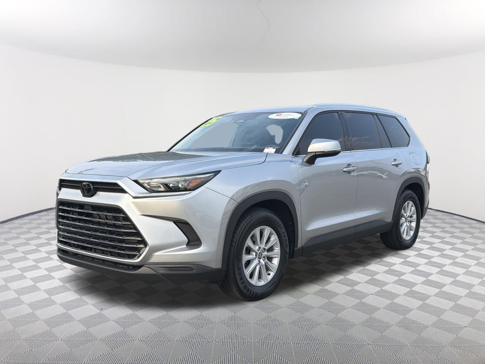 Certified 2025 Toyota Grand Highlander FWD image 3