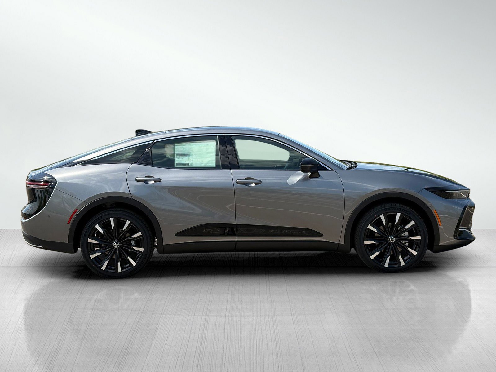 New 2026 Toyota Crown Platinum AWD/4WD image 8