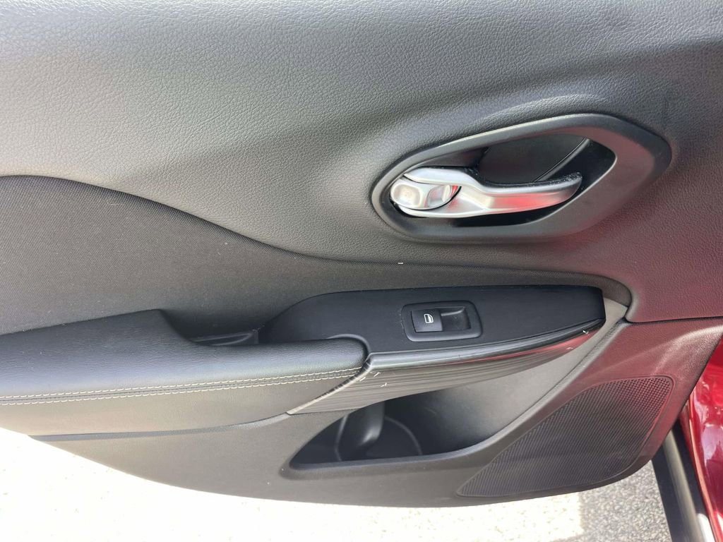 Used 2014 Jeep Cherokee Latitude FWD image 9