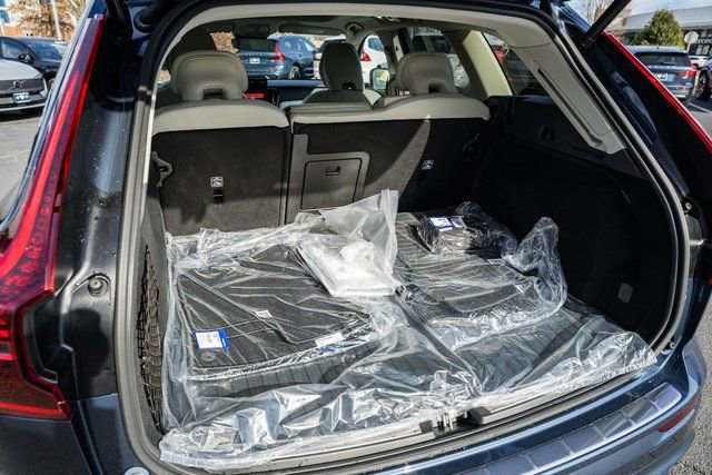 New 2026 Volvo XC60 B5 Ultra w/ Protection Package Premier image 10
