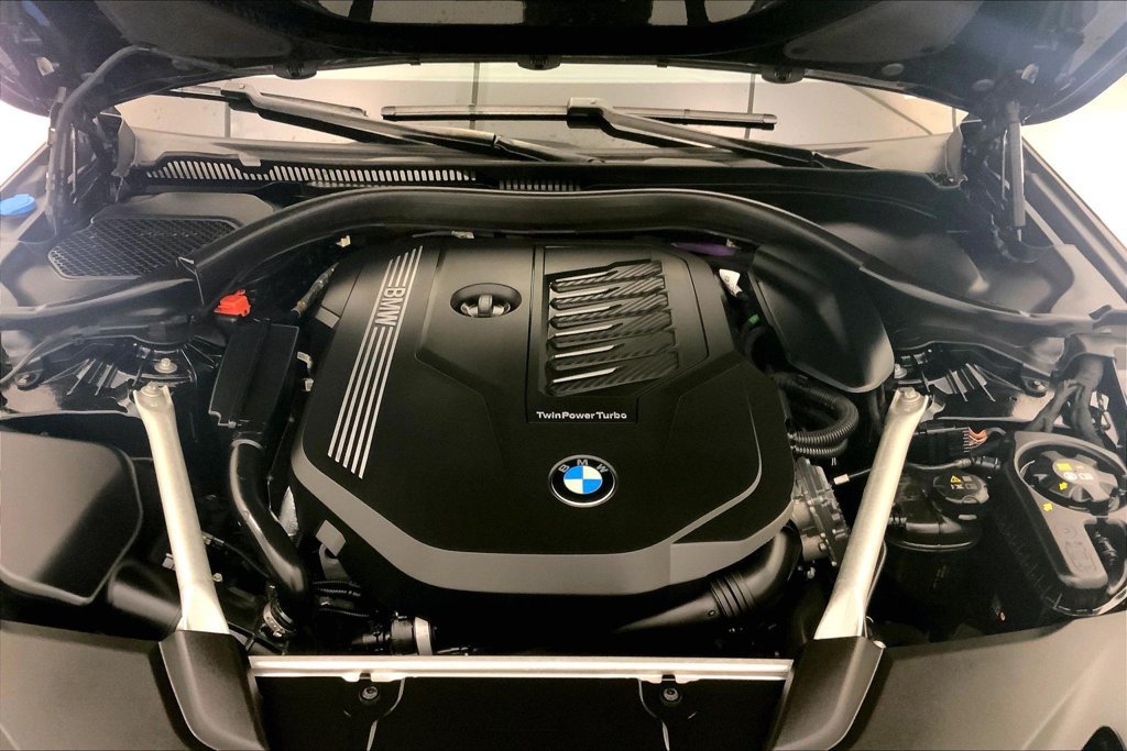 Certified 2023 BMW 540i xDrive w/ Executive Package AWD/4WD image 9