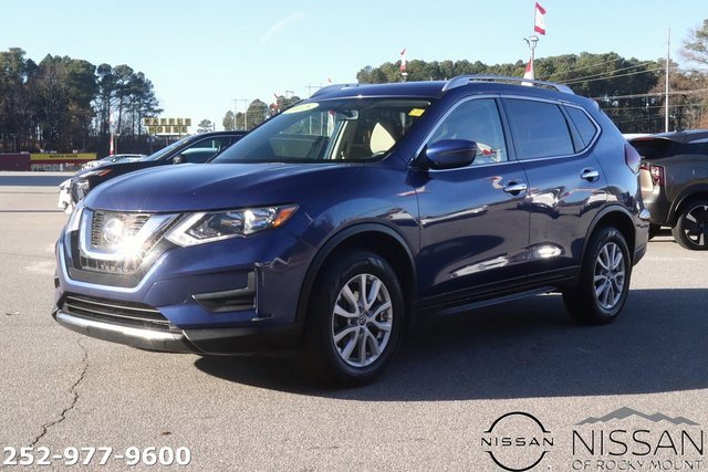 Used 2018 Nissan Rogue SV image 3