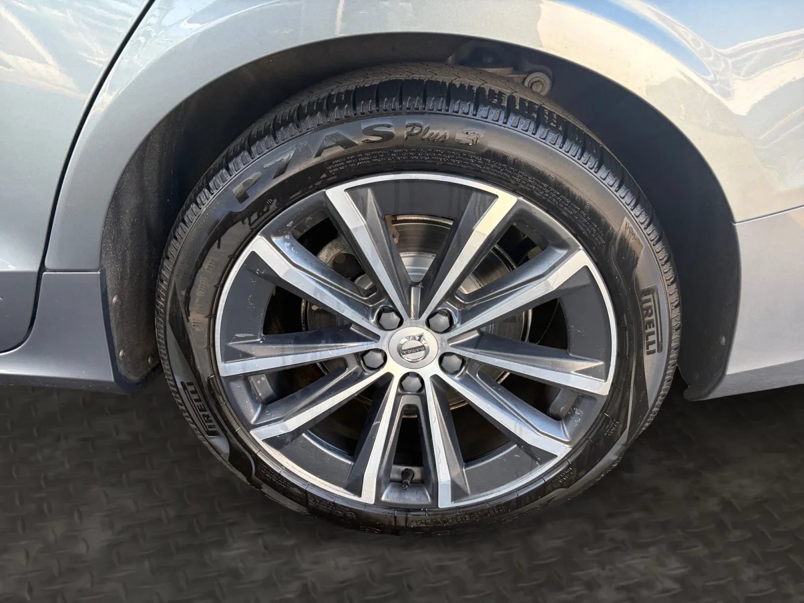 Used 2021 Volvo S60 T5 Momentum w/ Premium Package FWD image 41