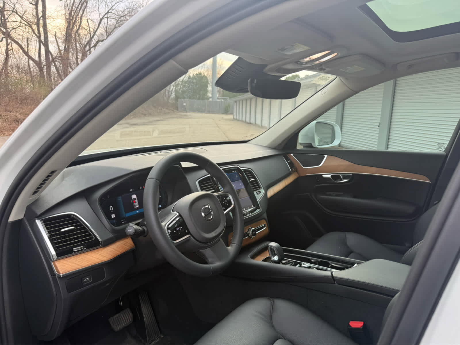 Used 2025 Volvo XC90 B6 Plus w/ Protection Package Premier image 10