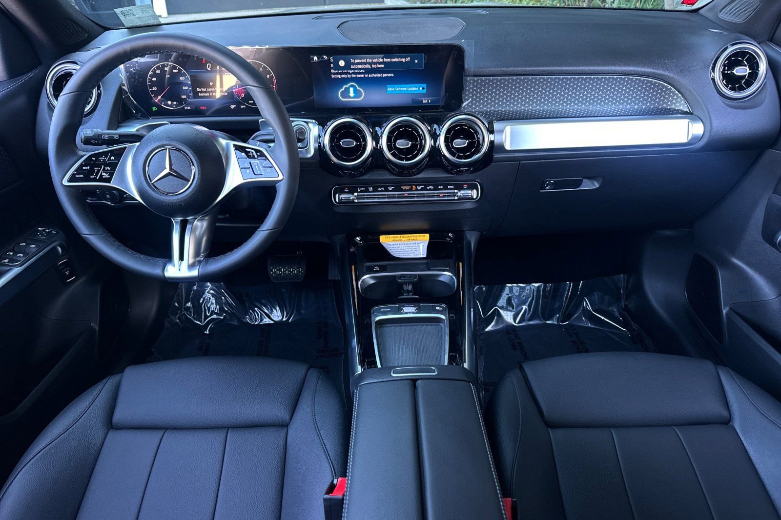 New 2026 Mercedes-Benz GLB 250 image 2