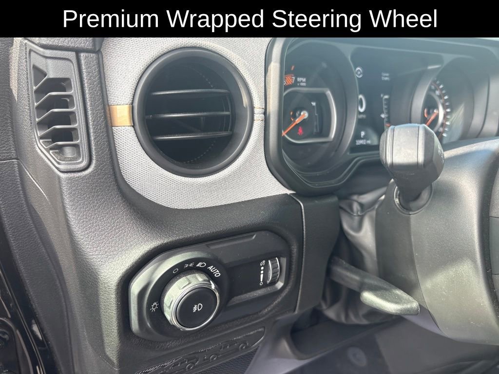 Used 2024 Jeep Wrangler Willys image 16