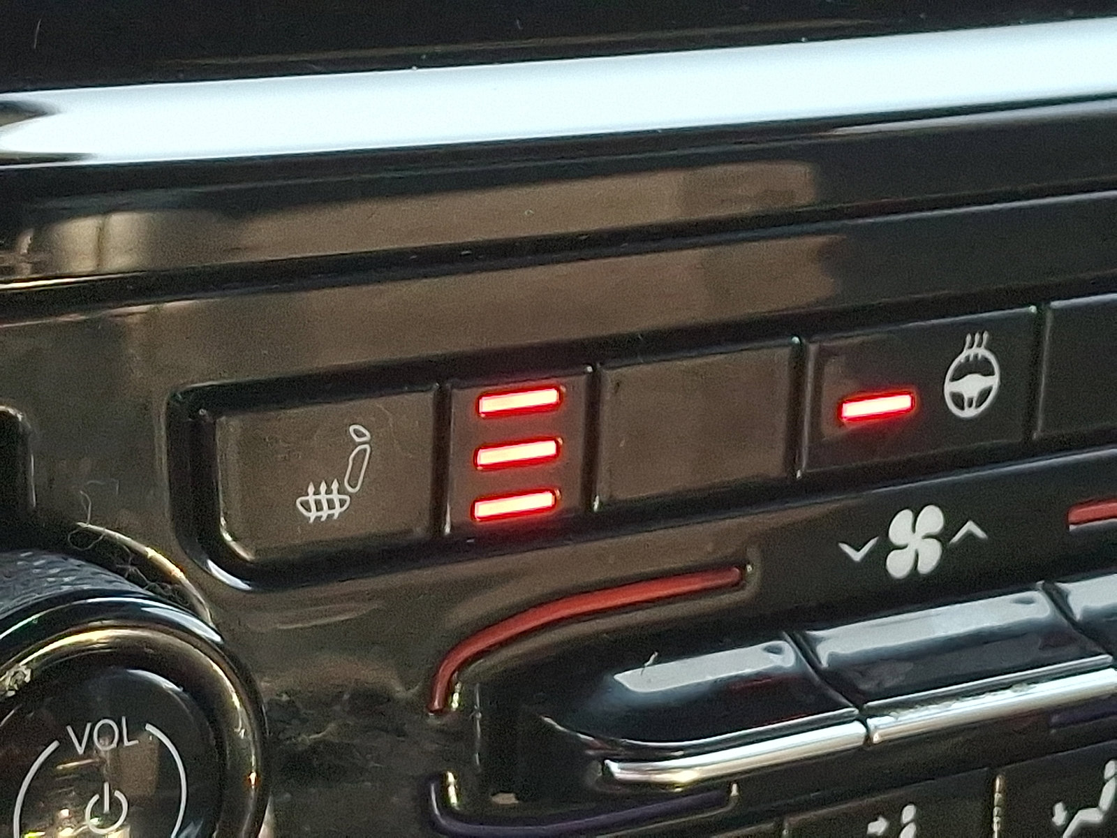 Used 2023 Jeep Grand Cherokee L Laredo image 26