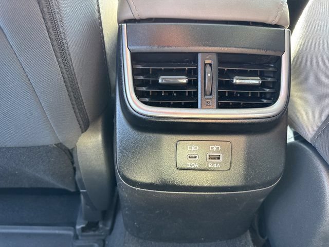Used 2025 Subaru Legacy Premium AWD/4WD image 14