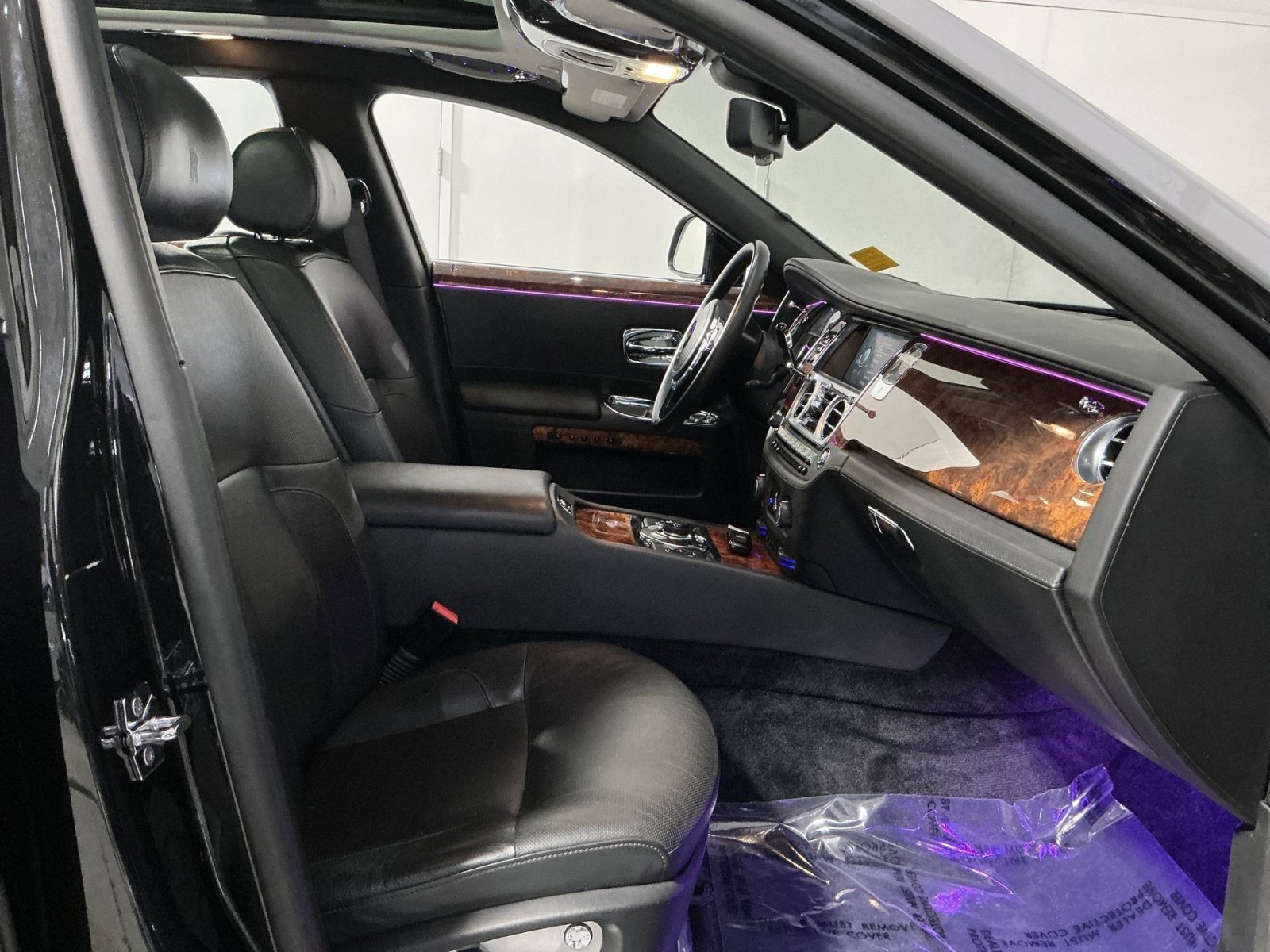 Used 2013 Rolls-Royce Ghost RWD image 28