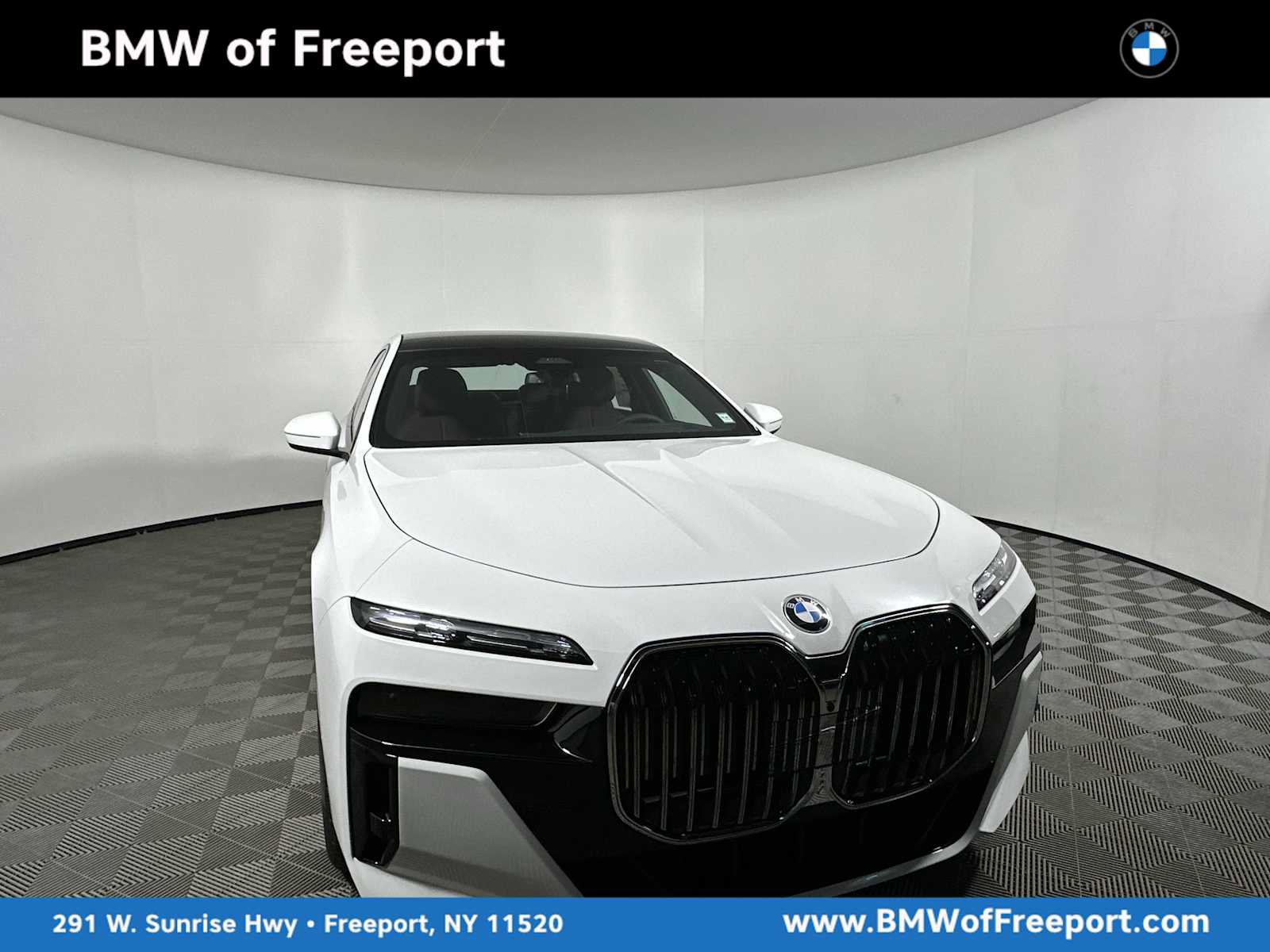 New 2026 BMW 740i xDrive w/ Executive Package