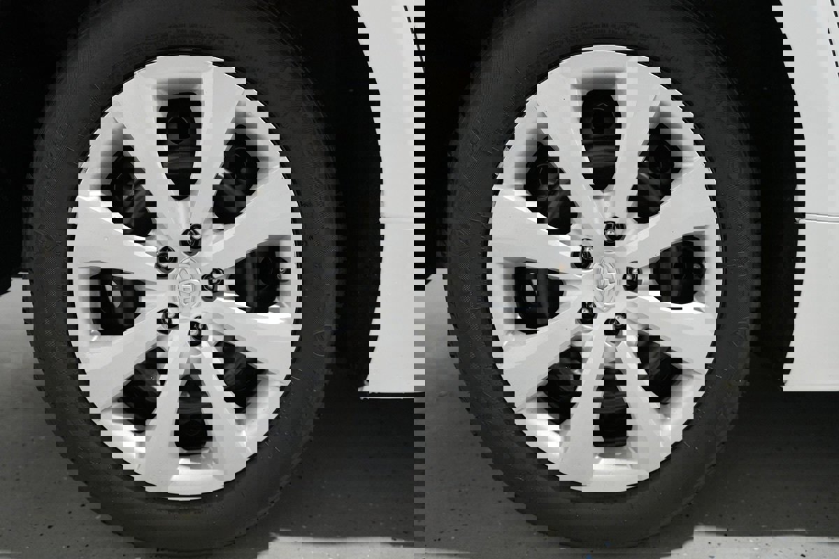 Used 2024 Toyota Corolla LE image 6