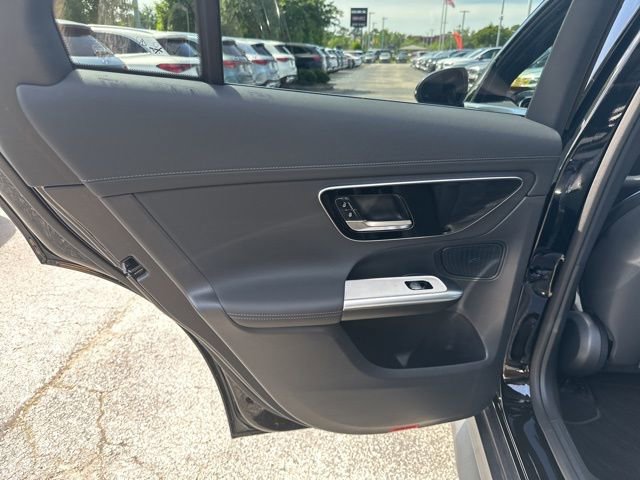 Used 2026 Mercedes-Benz GLC 300 image 23
