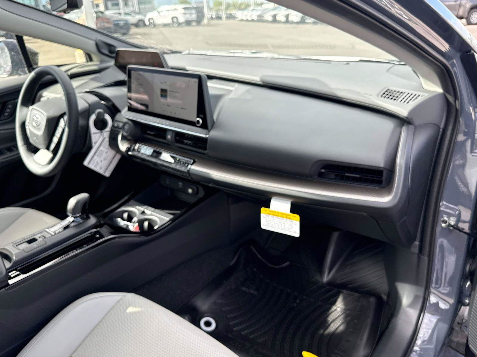 New 2027 Toyota Prius Limited FWD image 15