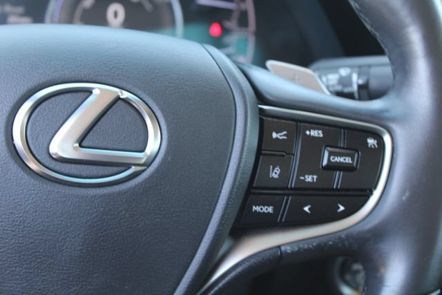 Used 2024 Lexus ES 300h w/ Accessory Package (Z1) FWD image 17