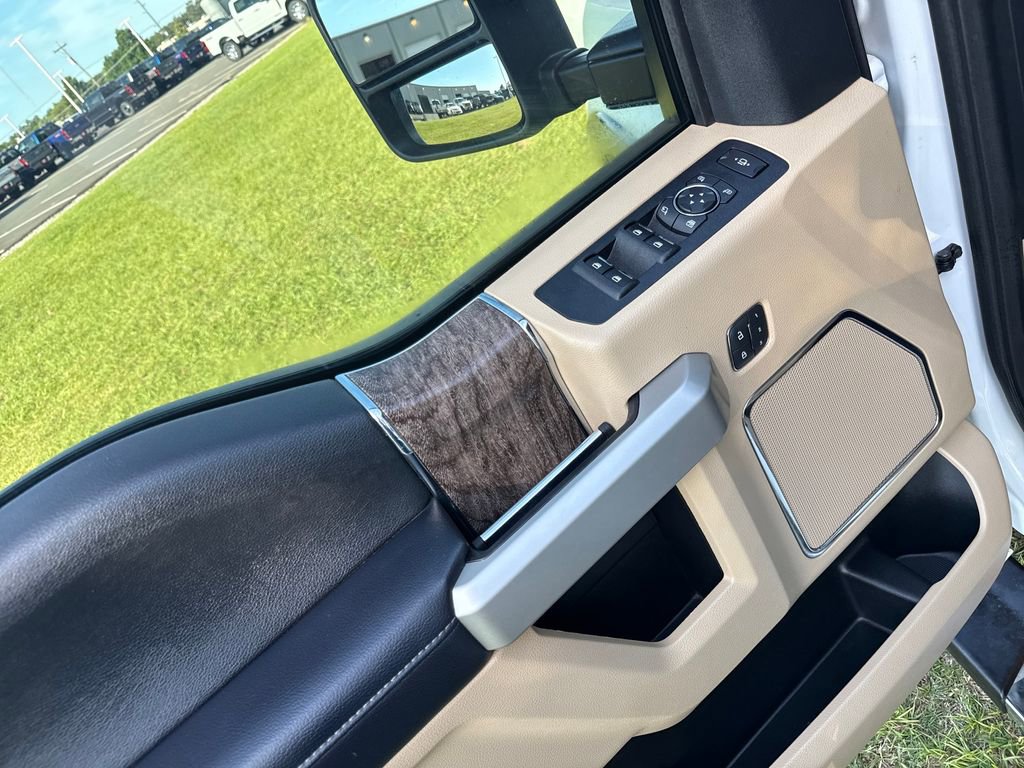 Used 2018 Ford F250 Lariat w/ Lariat Value Package RWD image 11