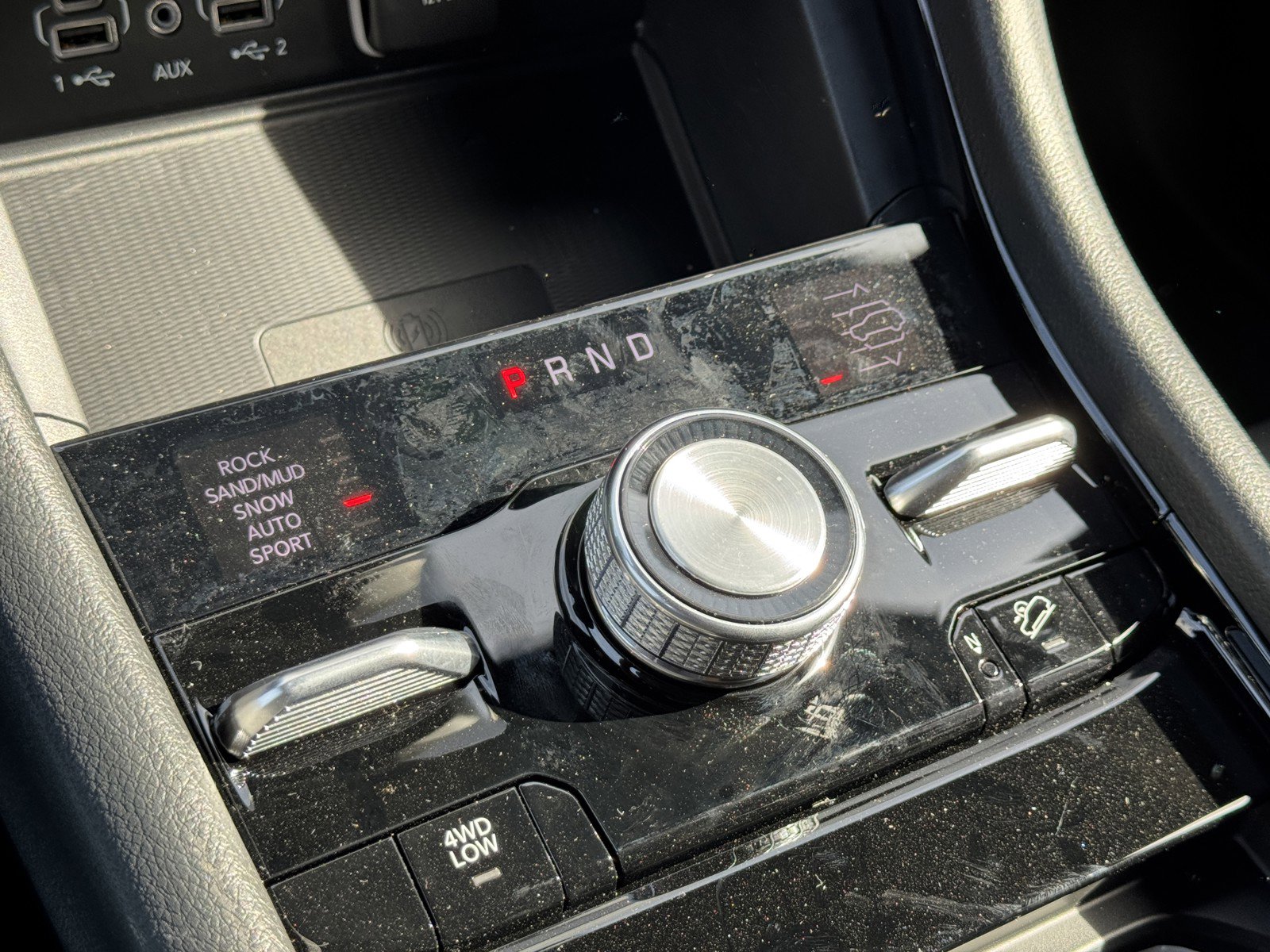 New 2025 Jeep Grand Cherokee Overland w/ Luxury Tech Group IV image 18