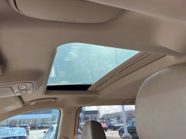 Used 2012 Kia Sedona EX w/ Luxury Pkg image 23