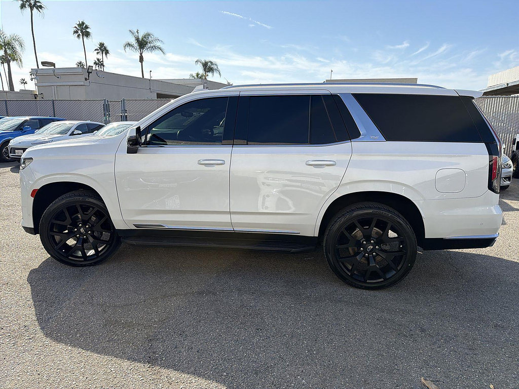 Used 2022 Cadillac Escalade Premium Luxury AWD/4WD image 2