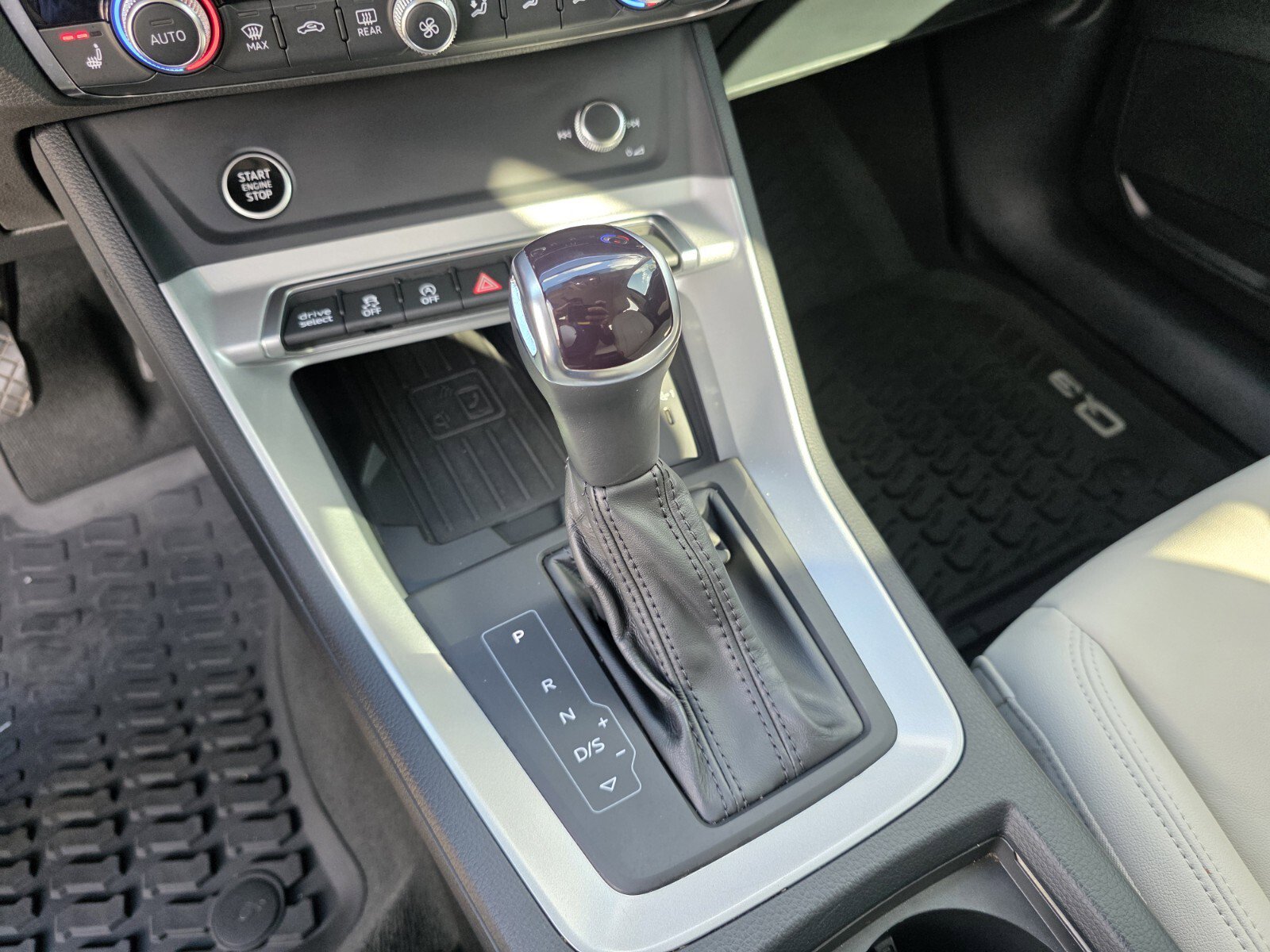 Used 2024 Audi Q3 2.0T Premium AWD/4WD image 22