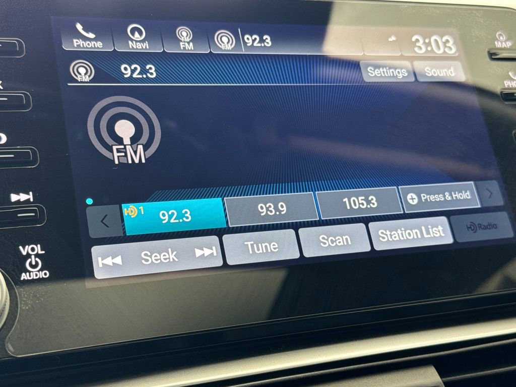 Used 2021 Honda Accord Touring image 16