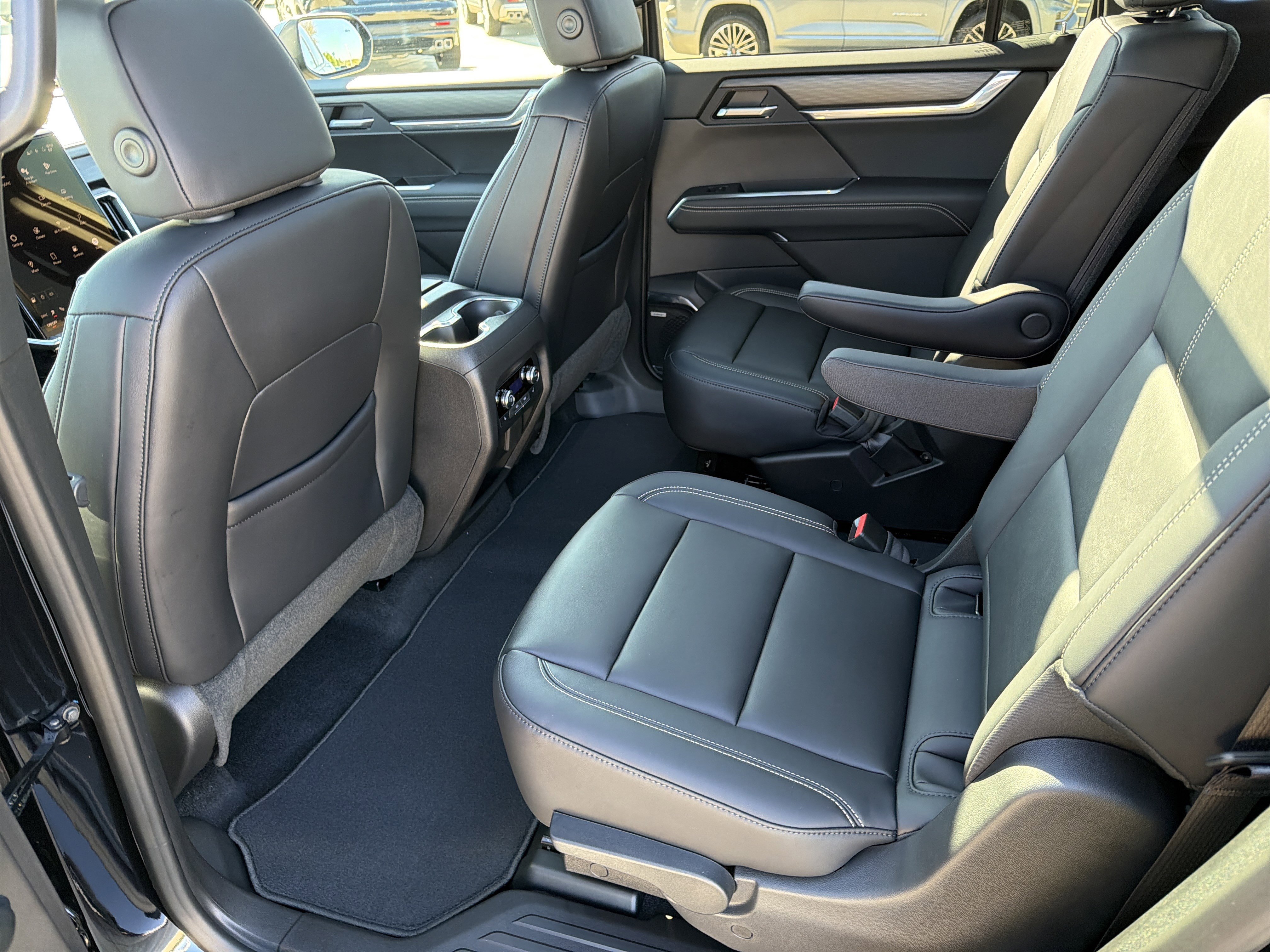 New 2026 GMC Acadia Elevation image 10