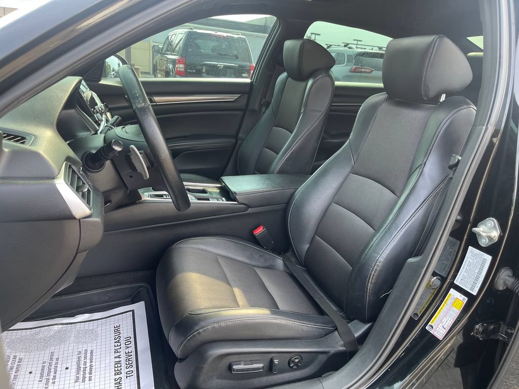 Used 2018 Honda Accord Sport image 13