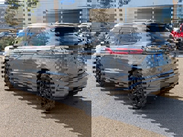 Used 2024 Ford Edge ST-Line image 4