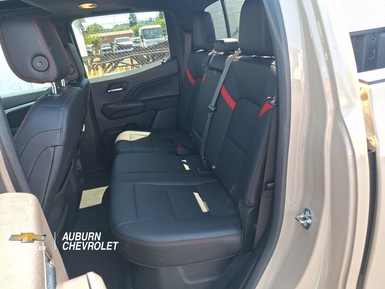 Certified 2023 Chevrolet Colorado Z71 w/ Z71 Convenience Package 2 AWD/4WD image 17