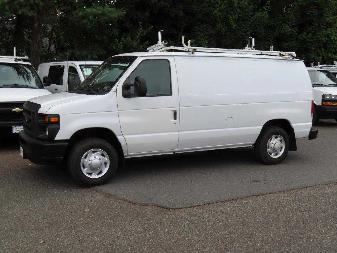 Used 2014 Ford E-150 and Econoline 150 RWD image 2