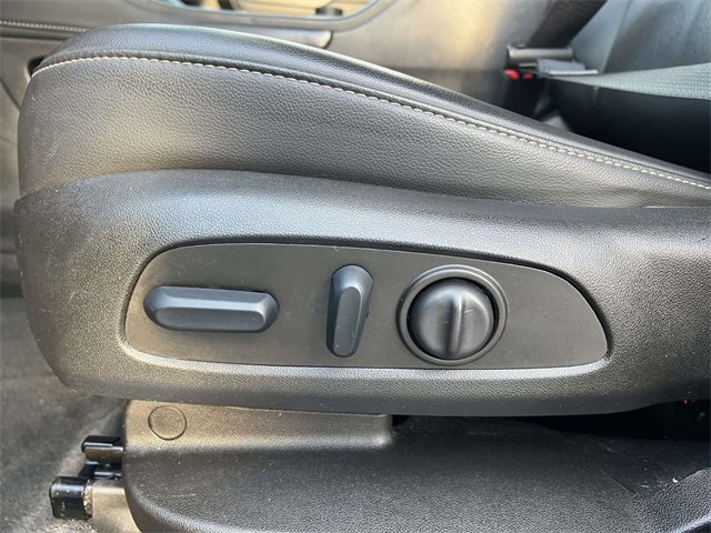 Used 2023 GMC Acadia SLT w/ Preferred Package image 19