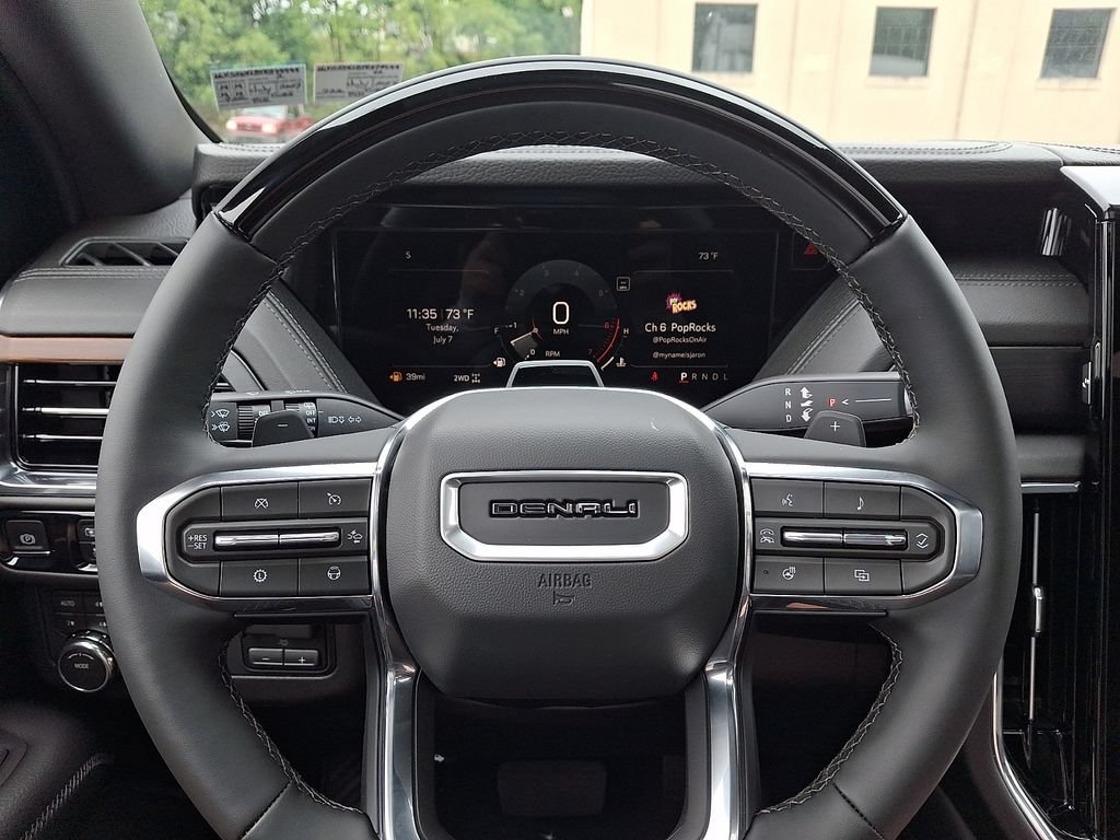 New 2026 GMC Yukon Denali w/ Denali Reserve Package AWD/4WD image 10