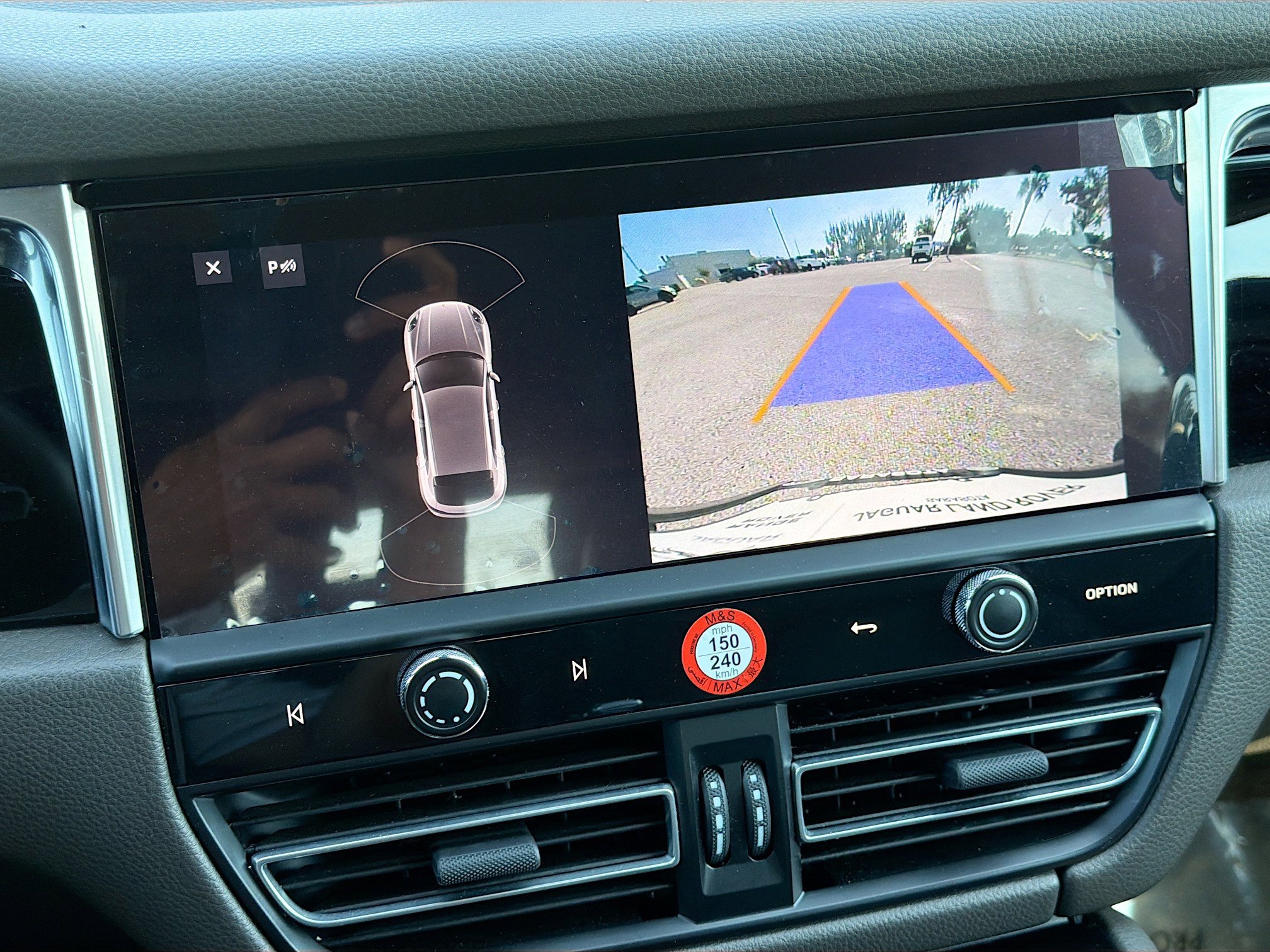 Used 2024 Porsche Macan image 33