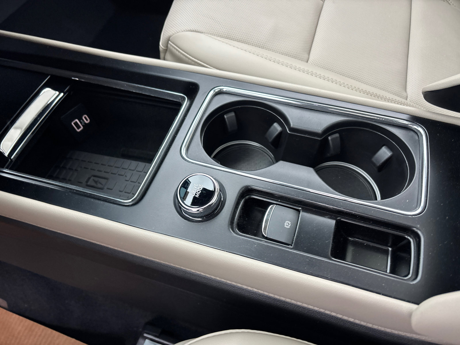 New 2026 Lincoln Corsair Grand Touring image 24