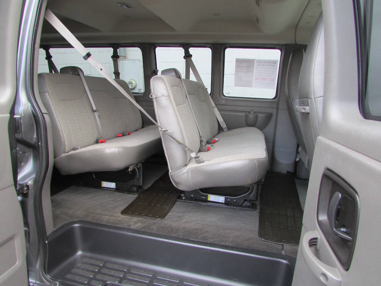 Used 2016 Chevrolet Express 3500 LT w/ LT Preferred Equipment Group RWD image 5