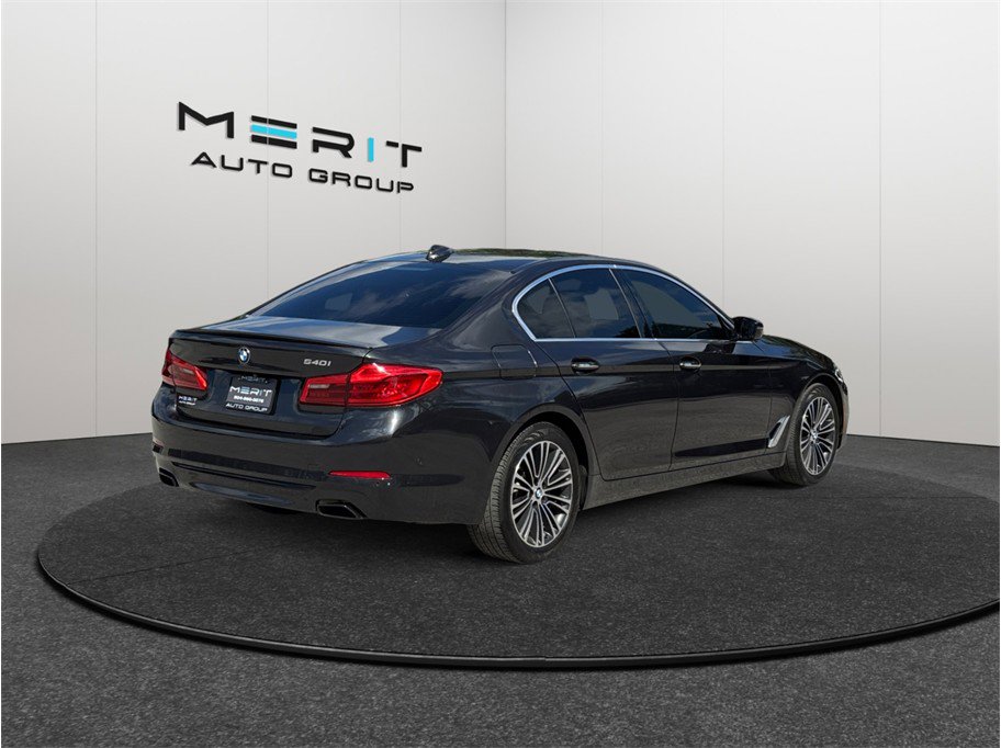 Used 2018 BMW 540i RWD image 9