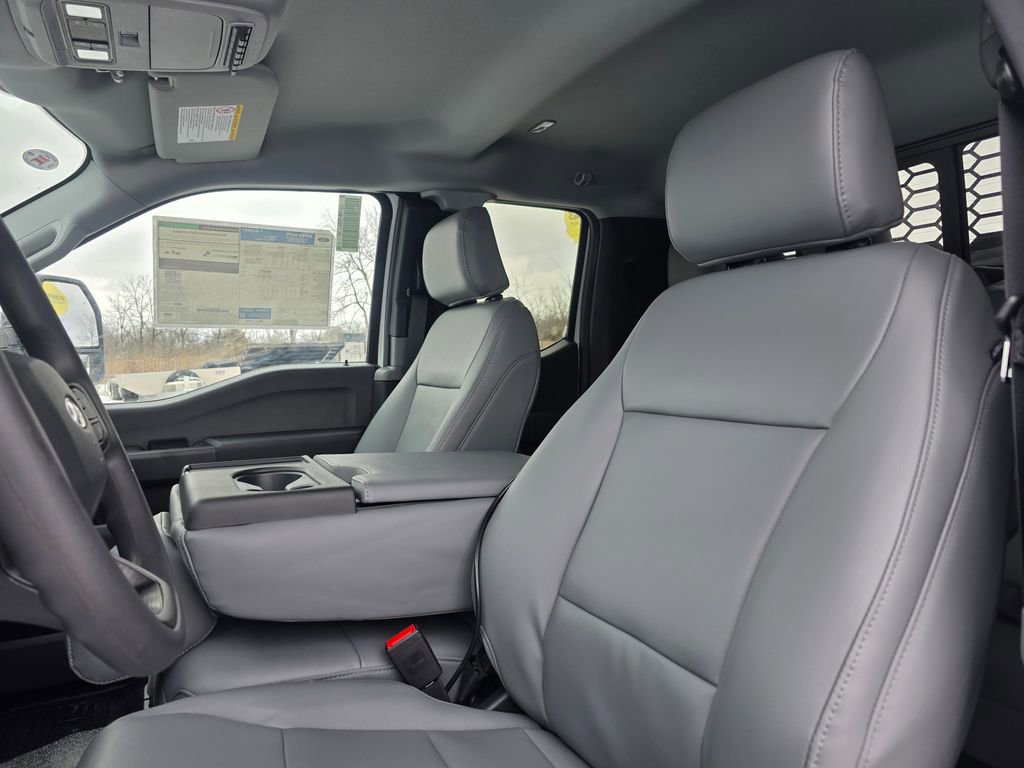 New 2026 Ford F350 XL w/ XL Chrome Package image 24