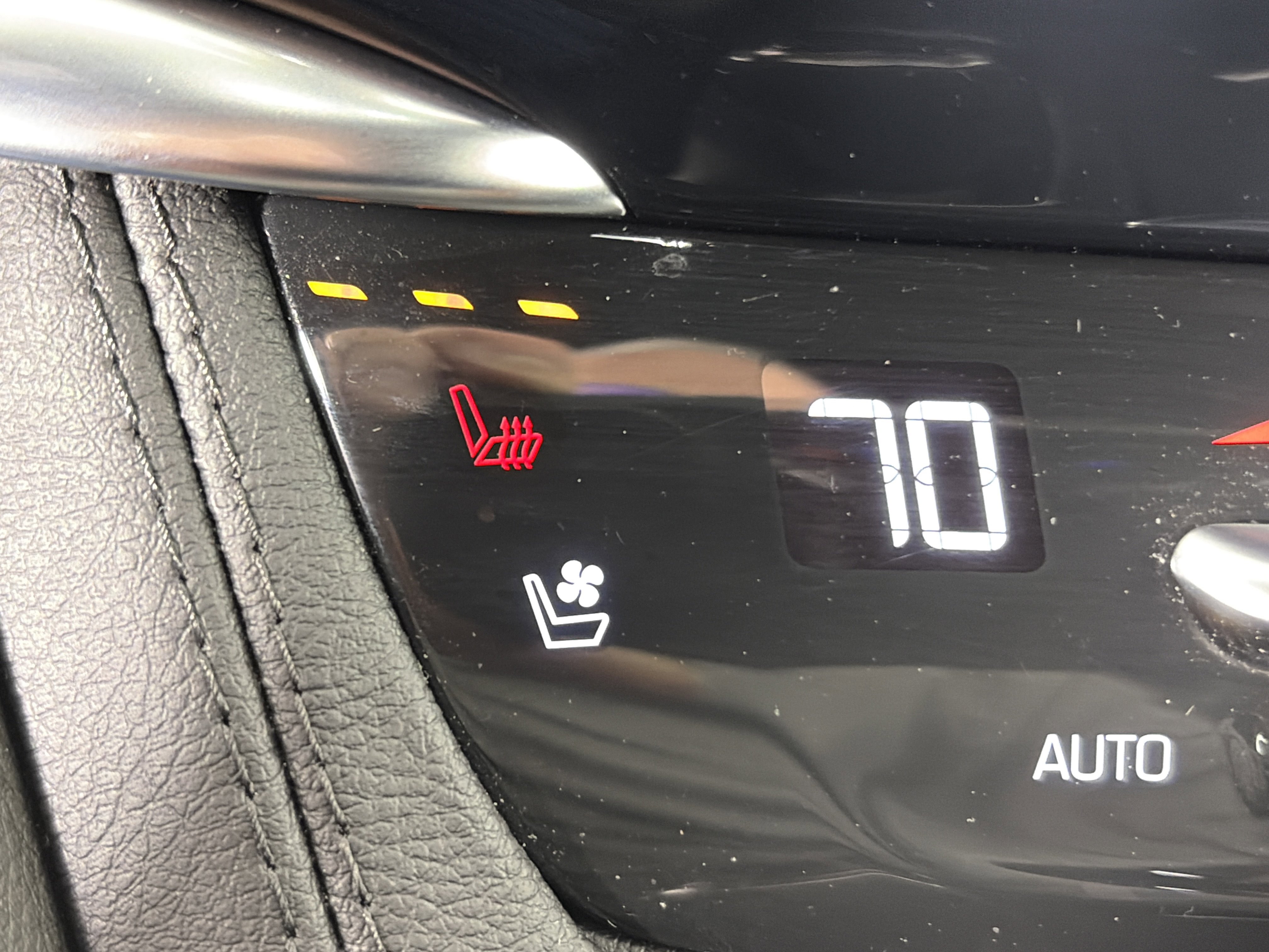 Certified 2024 Cadillac XT6 Sport w/ Technology Package image 31