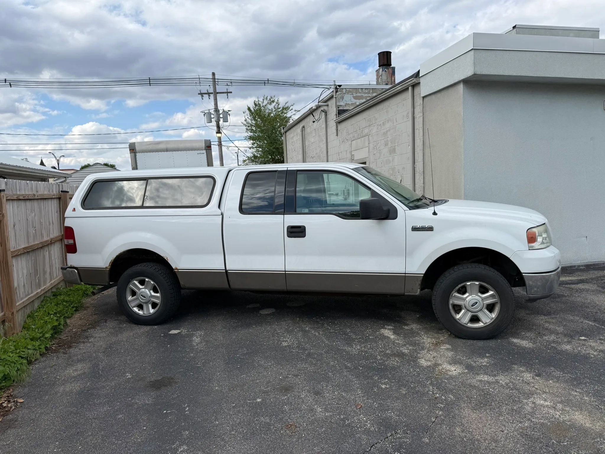 Used 2004 Ford F150 XL RWD image 1