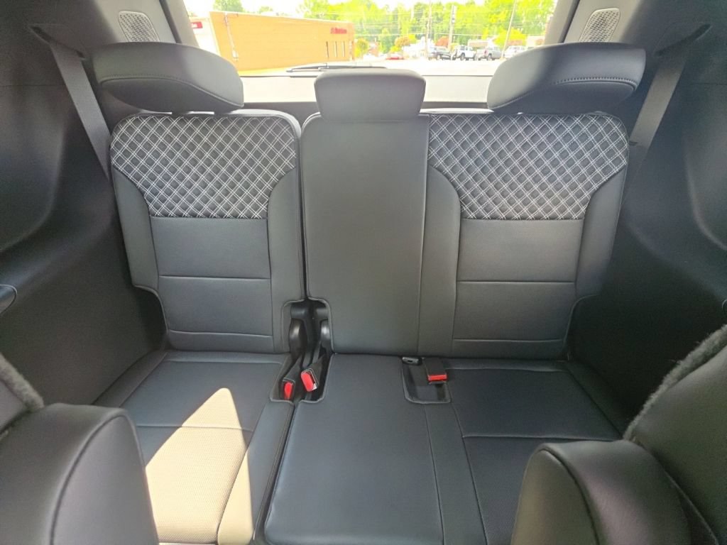 New 2026 GMC Acadia Denali w/ Super Cruise Package FWD image 13