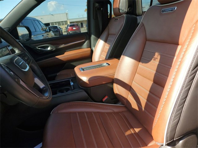 Used 2023 GMC Yukon Denali Ultimate image 24