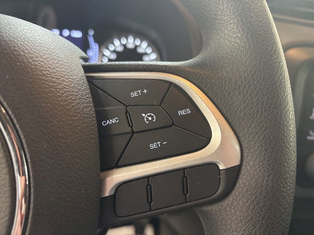 Used 2018 Jeep Renegade Sport w/ Power & Air Group image 24