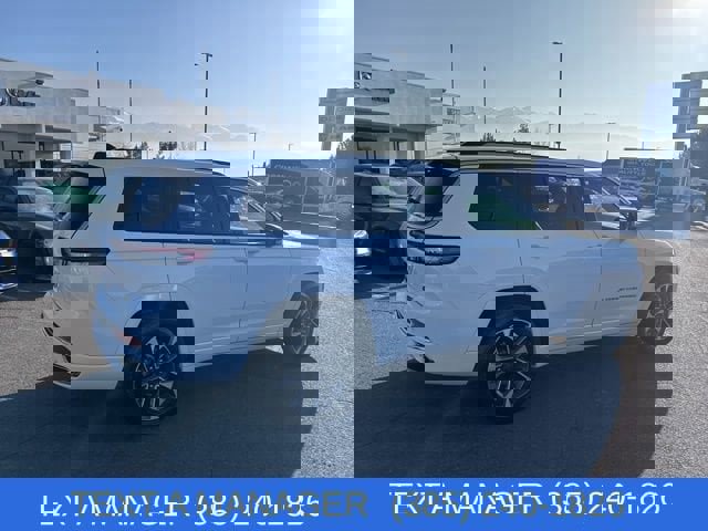 Used 2023 Jeep Grand Cherokee L Overland image 11