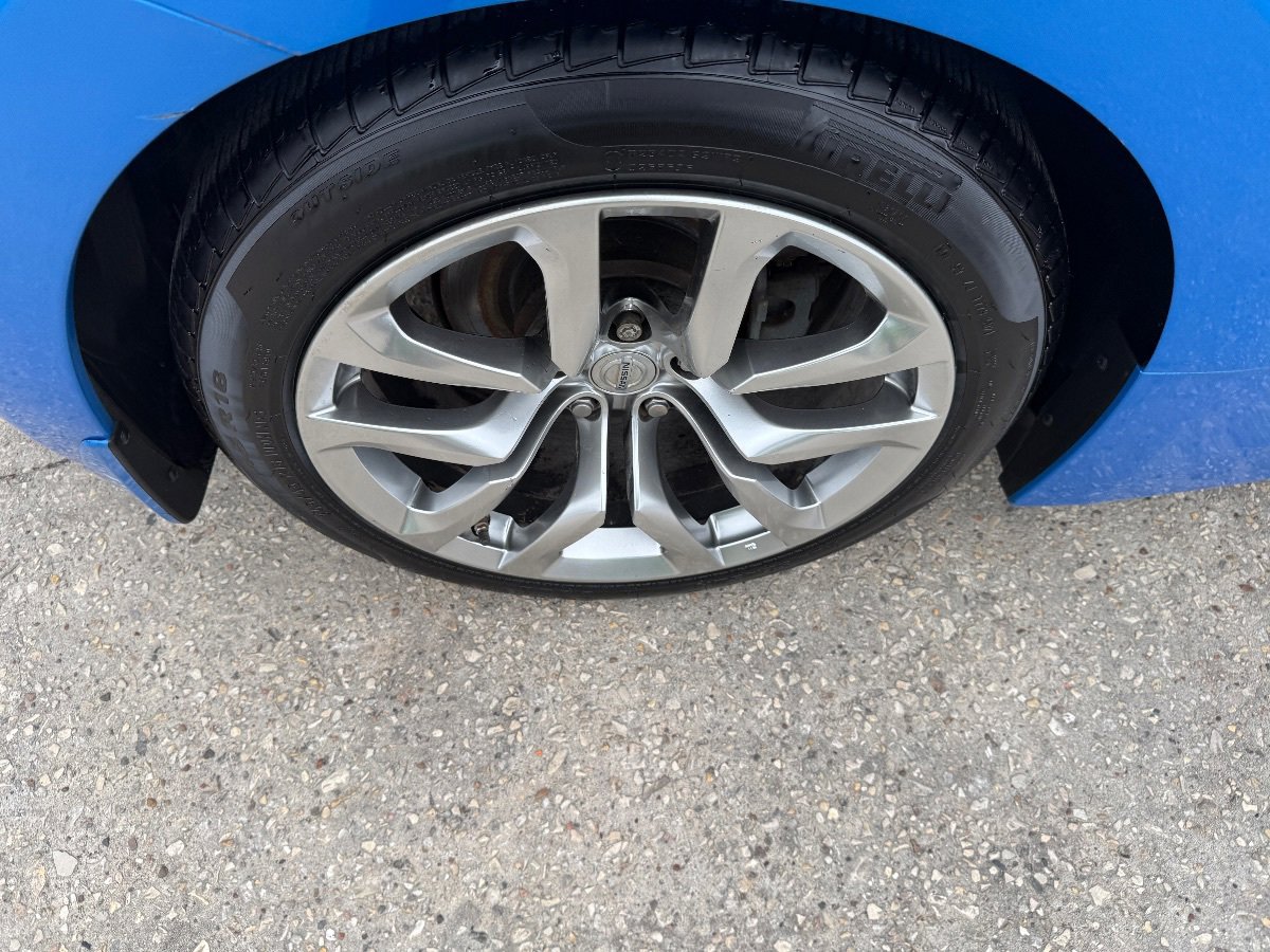 Used 2010 Nissan 370Z Touring RWD image 11