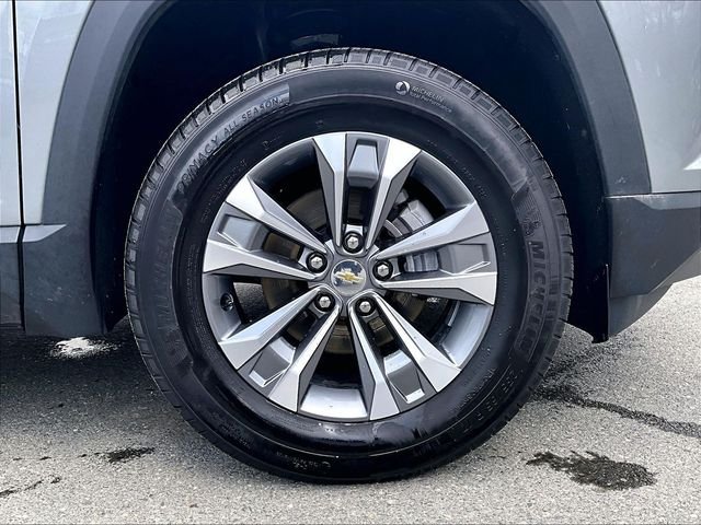 Used 2025 Chevrolet Equinox LT w/ Convenience Package II AWD/4WD image 9