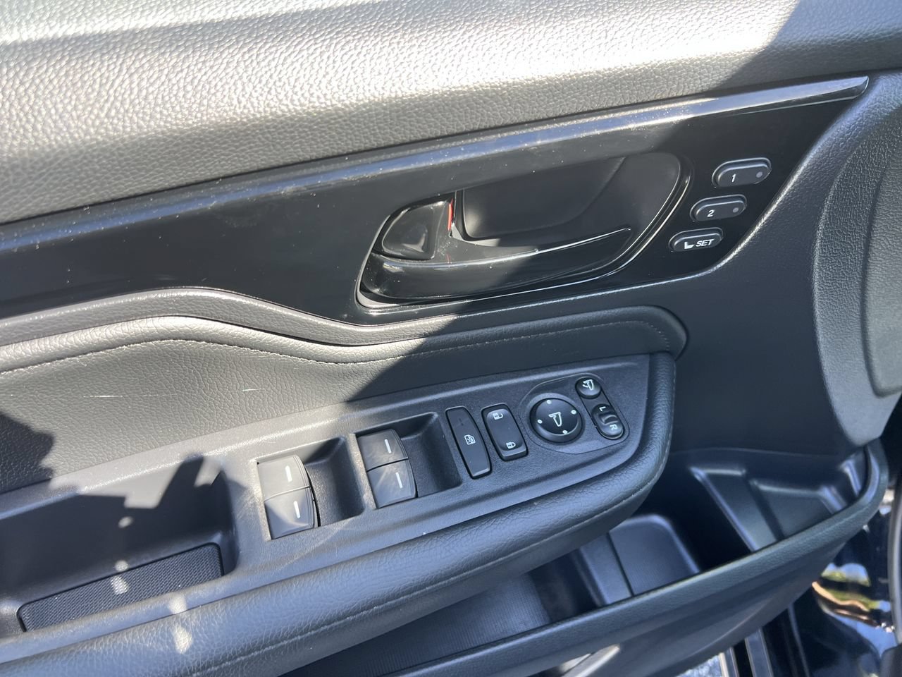 Used 2025 Honda Odyssey Elite image 15