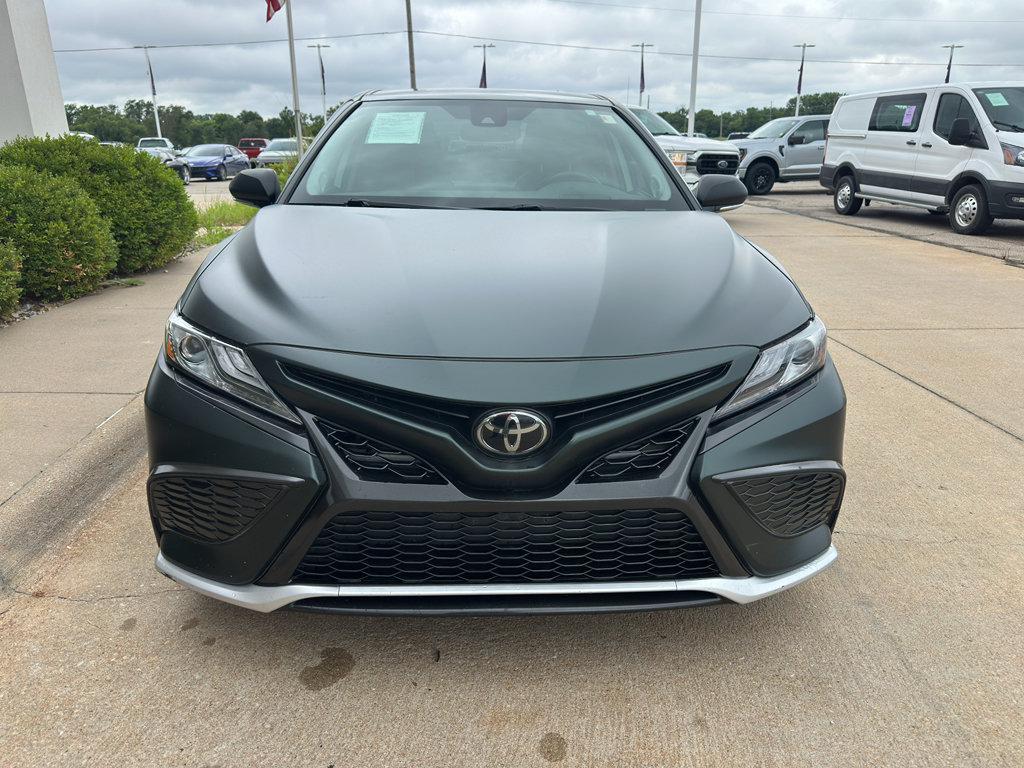 Used 2022 Toyota Camry XSE FWD image 13