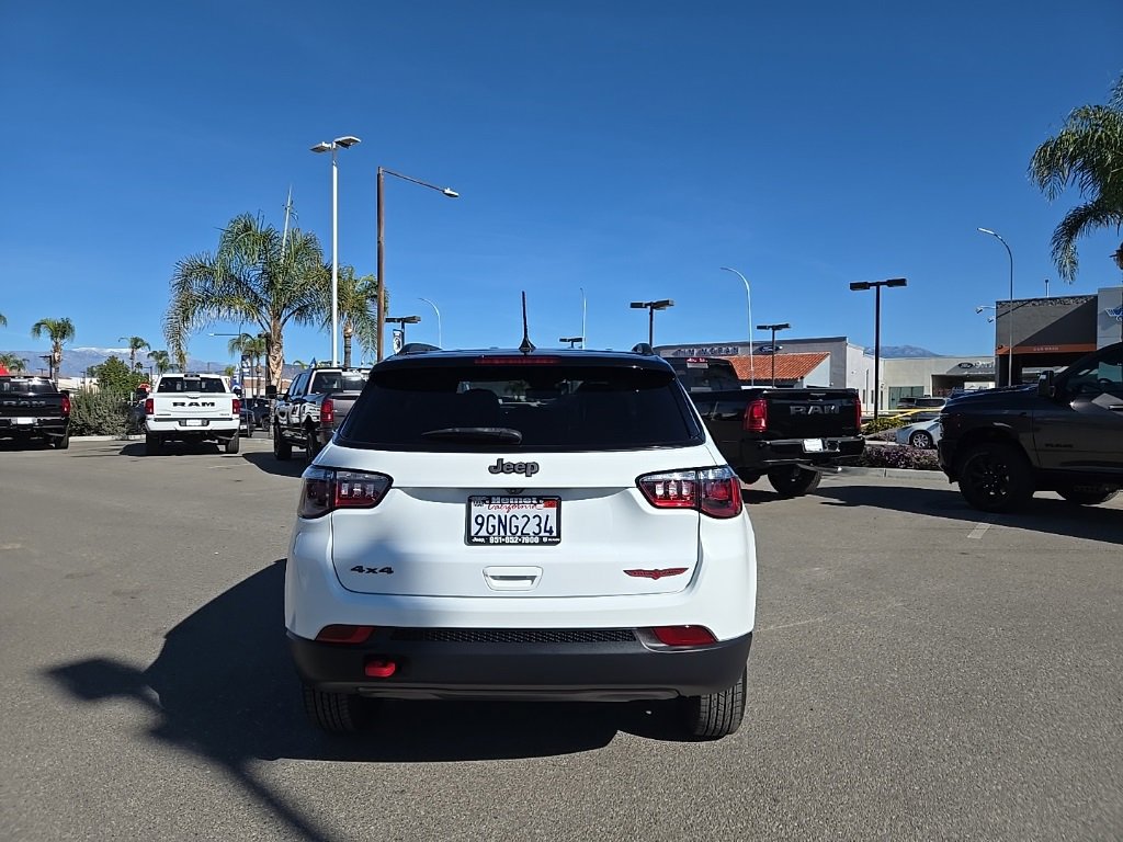 Used 2023 Jeep Compass Trailhawk w/ Trailhawk Convenience Group image 9