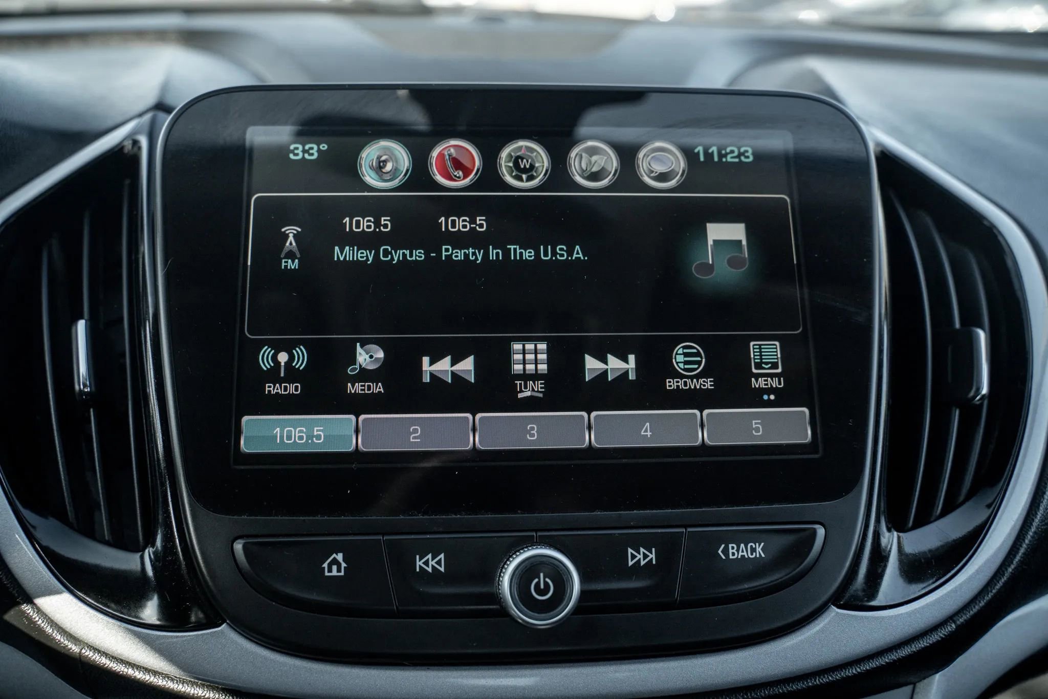 Used 2017 Chevrolet Volt LT image 18