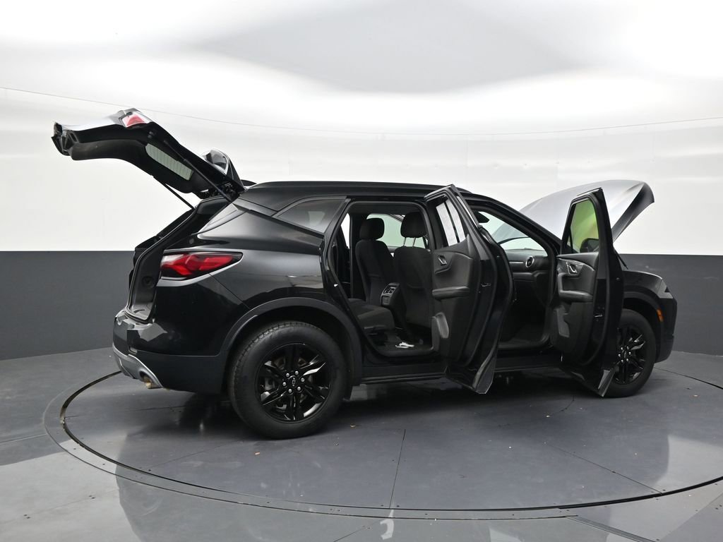 Used 2022 Chevrolet Blazer LT w/ Midnight/Sport Edition FWD image 29
